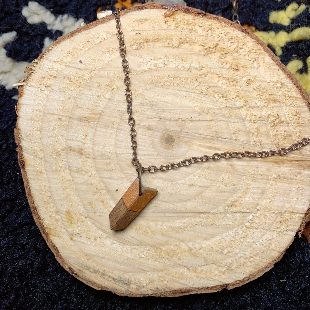Dainty Fab, Wooden Geo Necklace!!